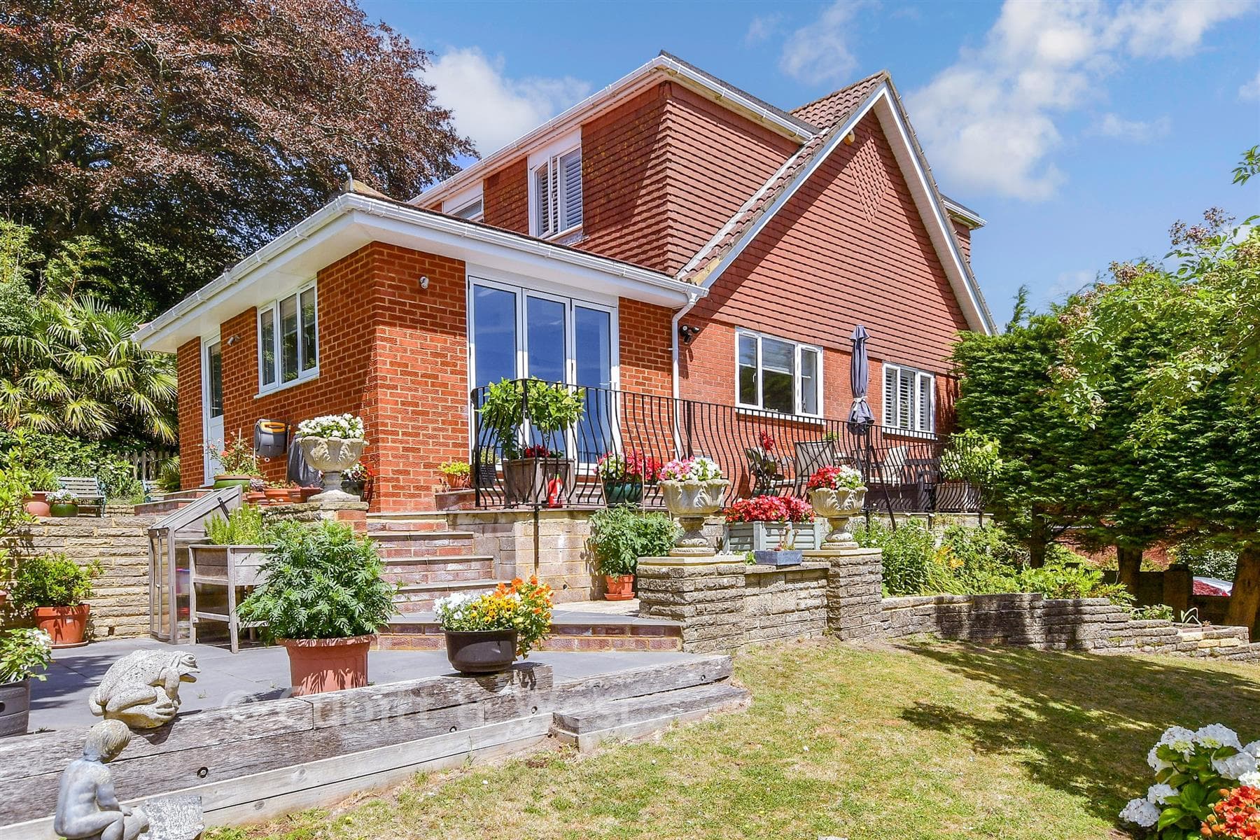 4 Bed Detached House, Treetops Close Woodingdean Brighton — photo 3