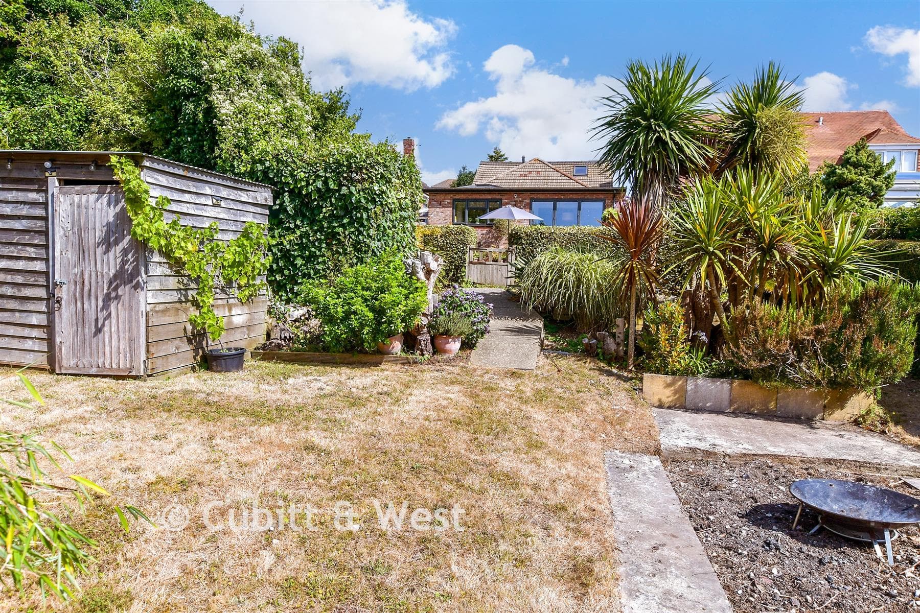 4 Bed Detached House, Crescent Drive North Woodingdean Brighton — photo 2