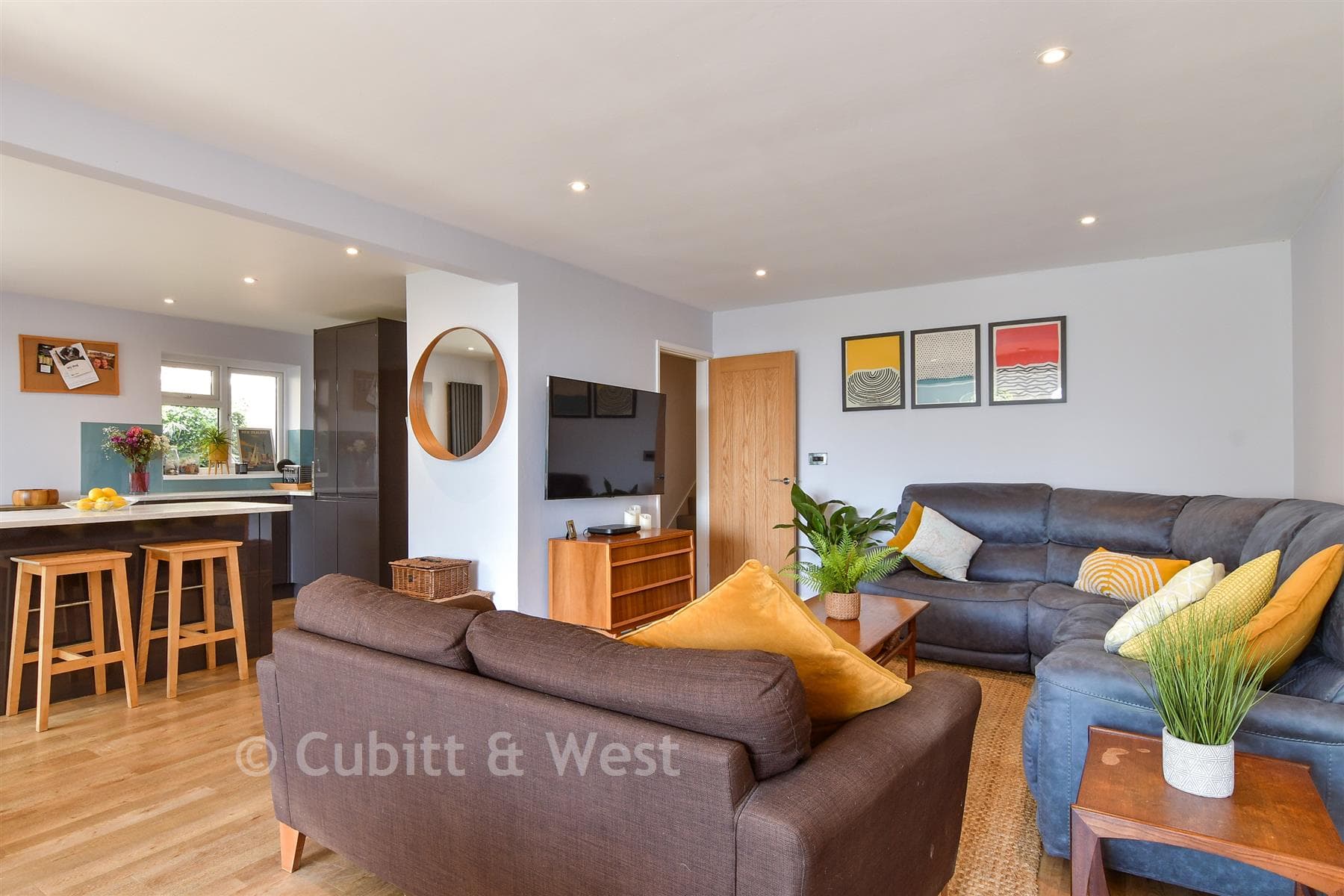 4 Bed Detached House, Crescent Drive North Woodingdean Brighton — photo 5