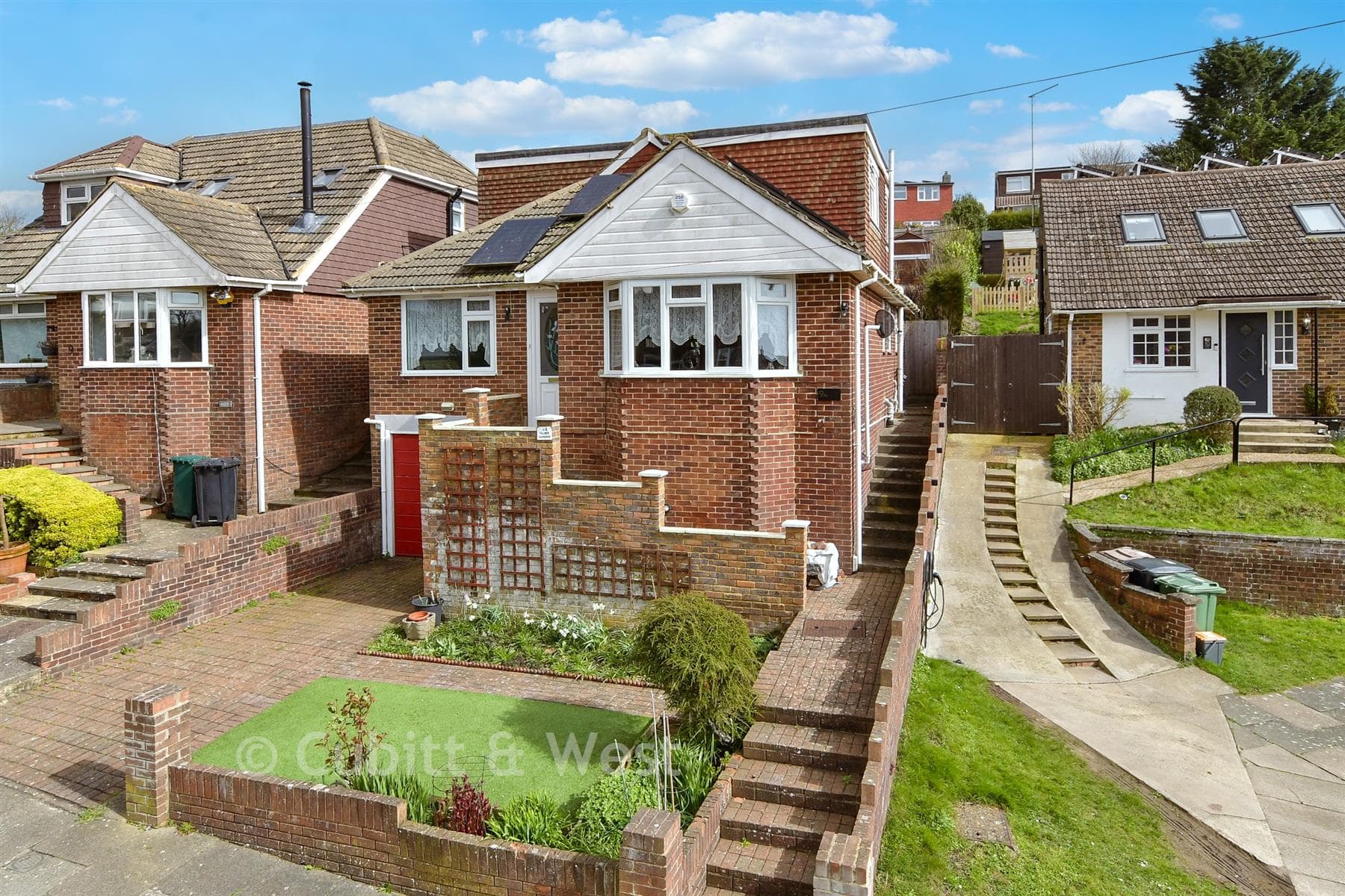 4 Bed Chalet, Falmer Gardens Woodingdean Brighton — photo 1