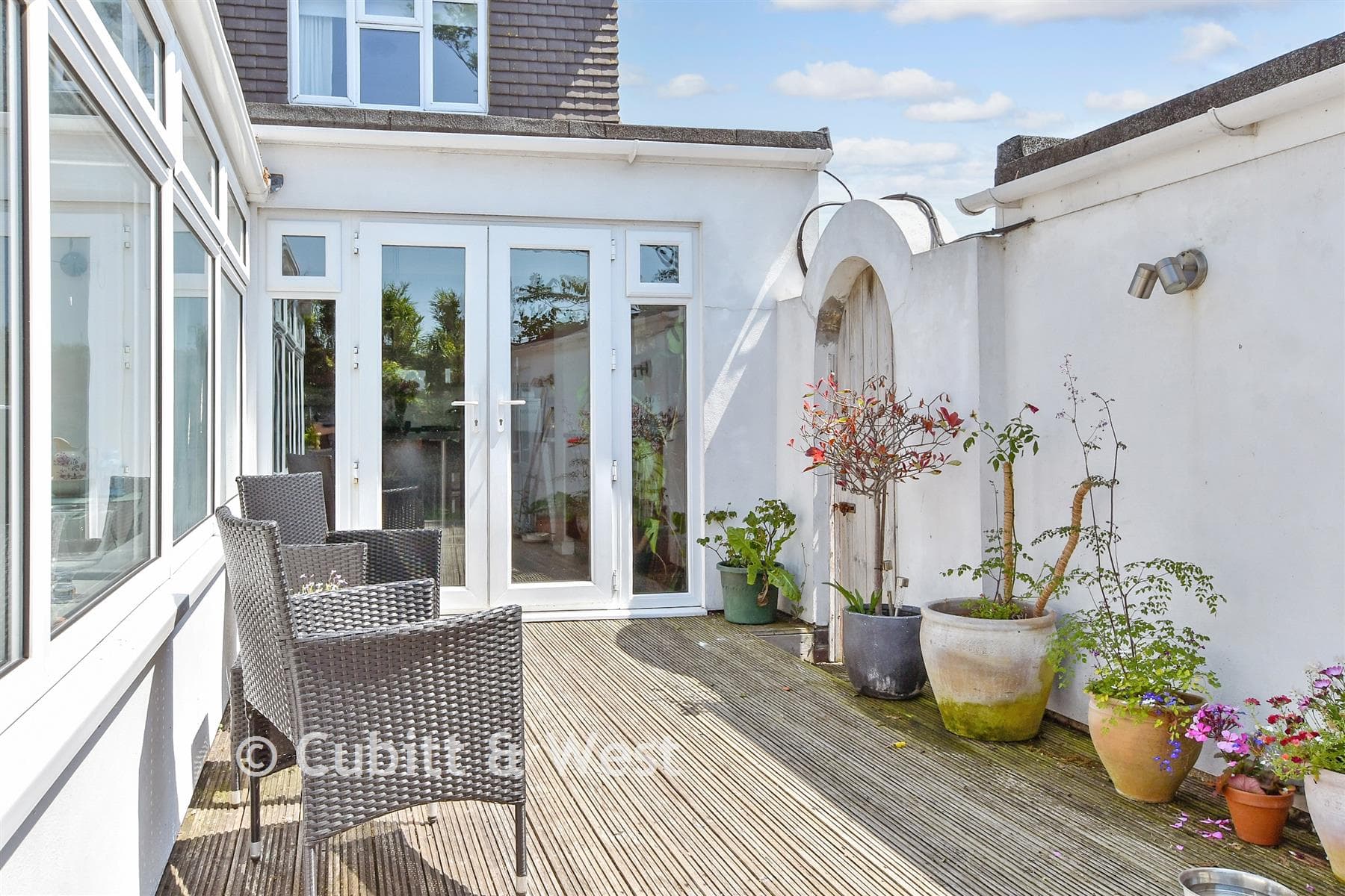 4 Bed Semi Detached Bungalow, Donnington Road Woodingdean Brighton — photo 2