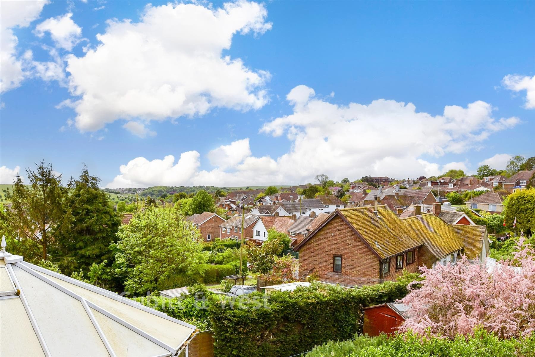 2 Bed End Of Terrace House, Cowley Drive Woodingdean Brighton — photo 2