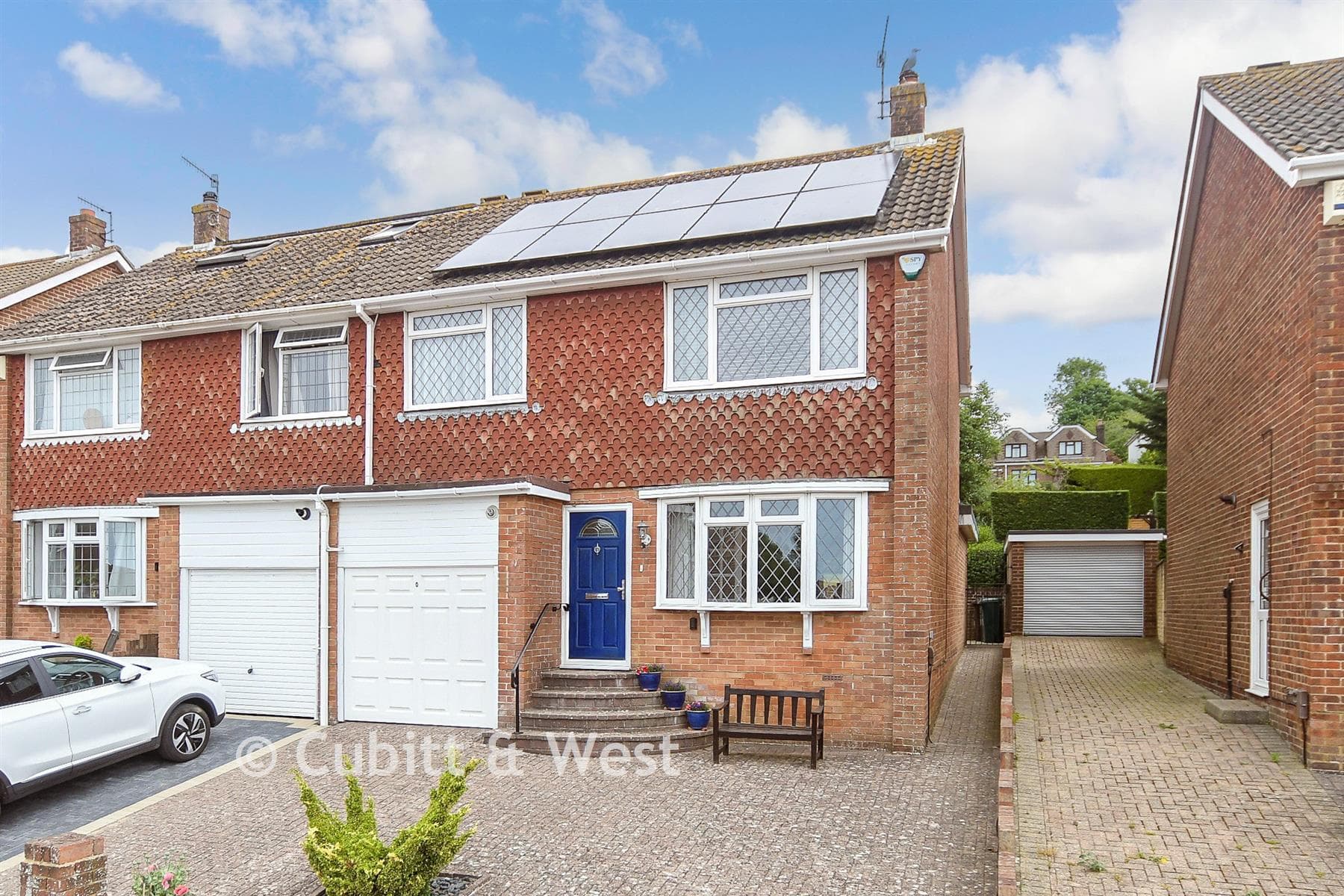 3 Bed Semi Detached House, Batemans Road Woodingdean Brighton — photo 1