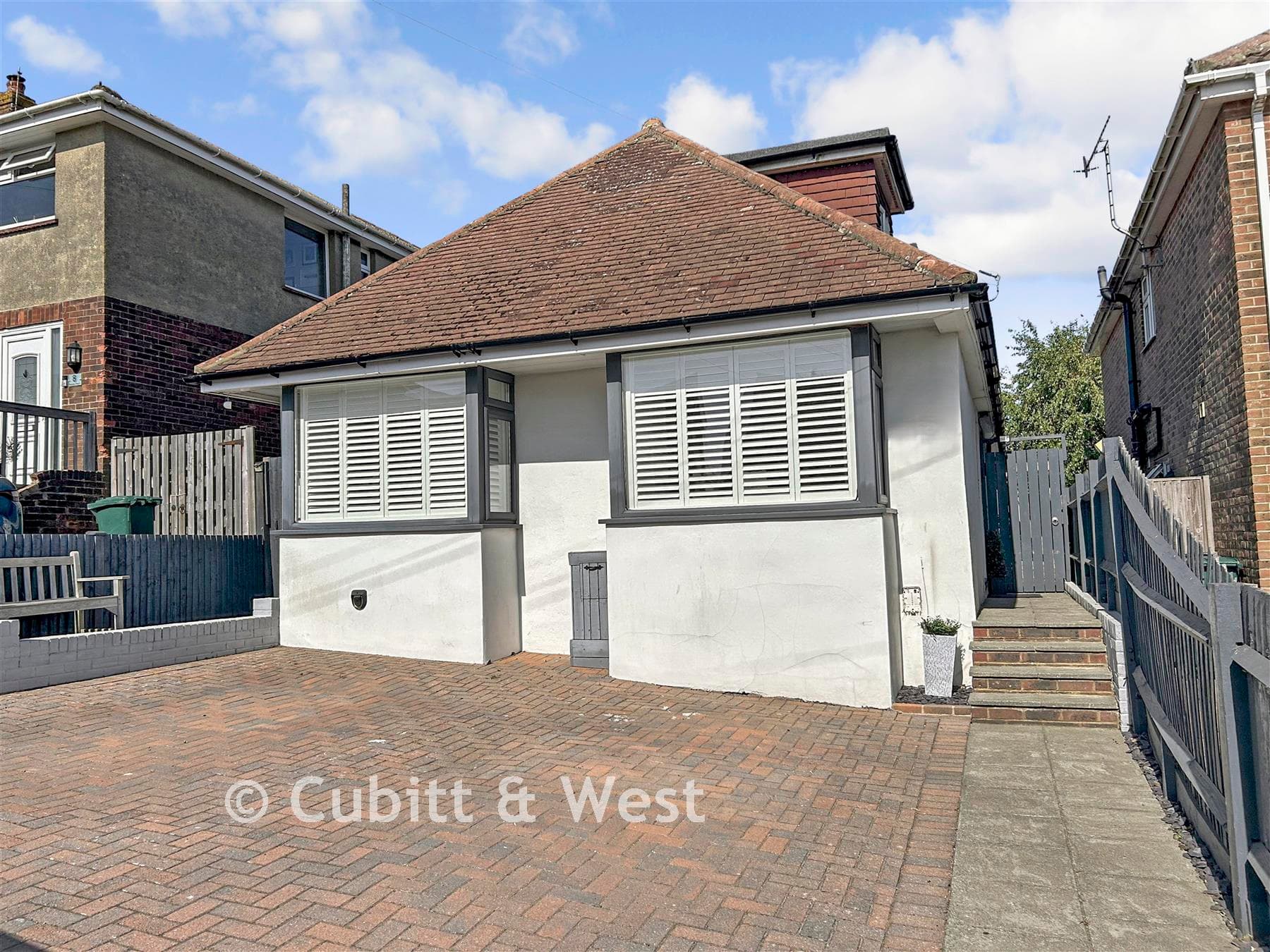 4 Bed Chalet, Seaview Road Woodingdean Brighton — photo 1