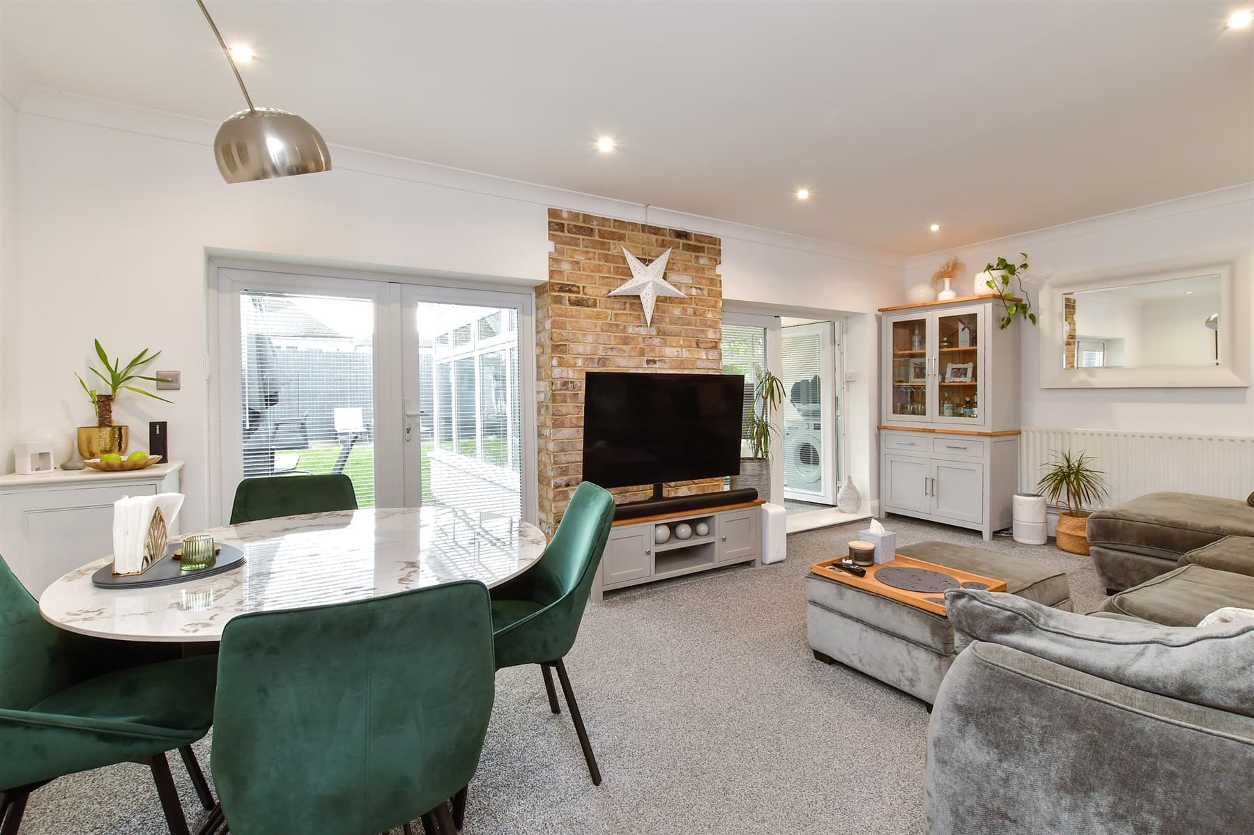 4 Bed Chalet, Seaview Road Woodingdean Brighton — photo 4