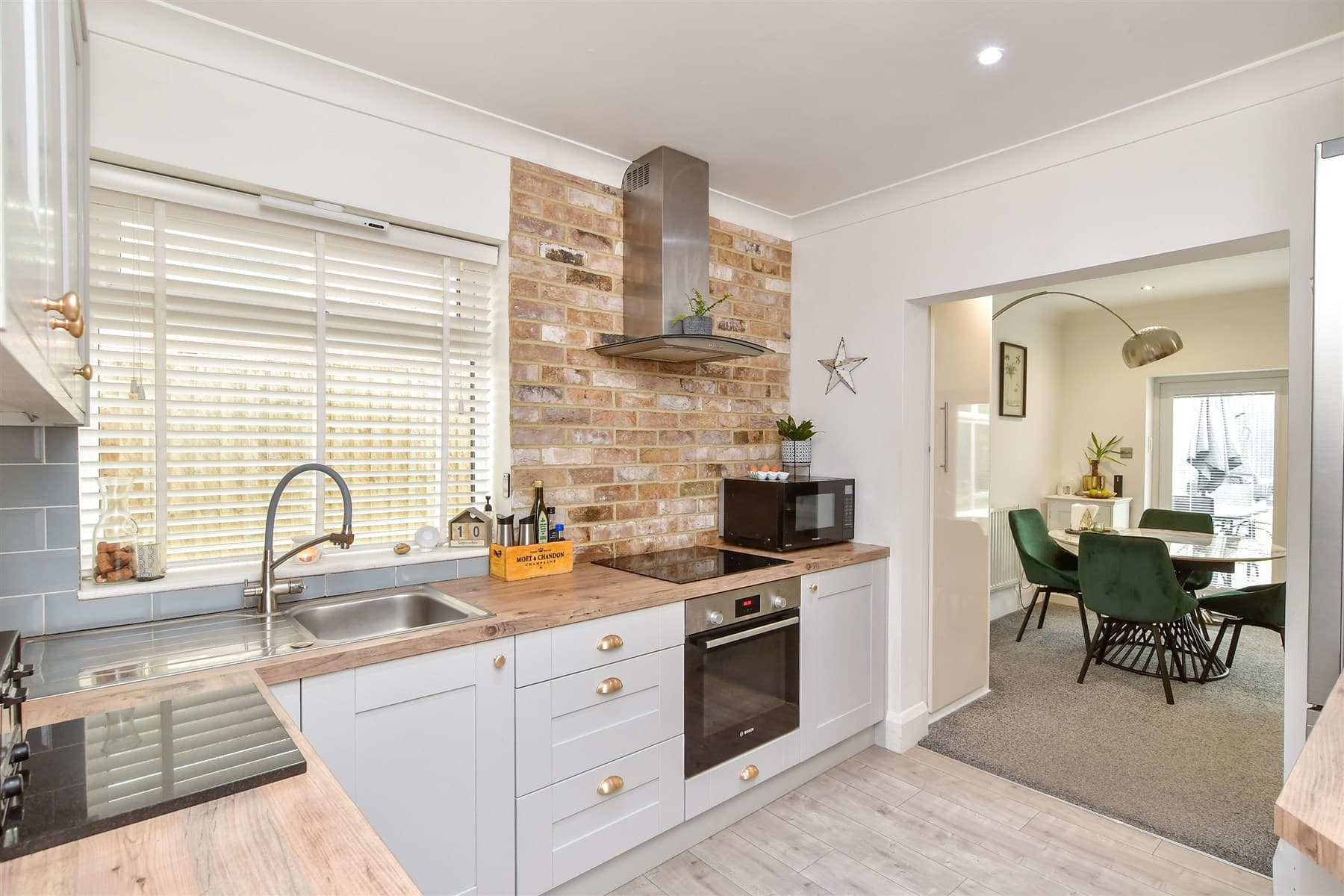 4 Bed Chalet, Seaview Road Woodingdean Brighton — photo 5