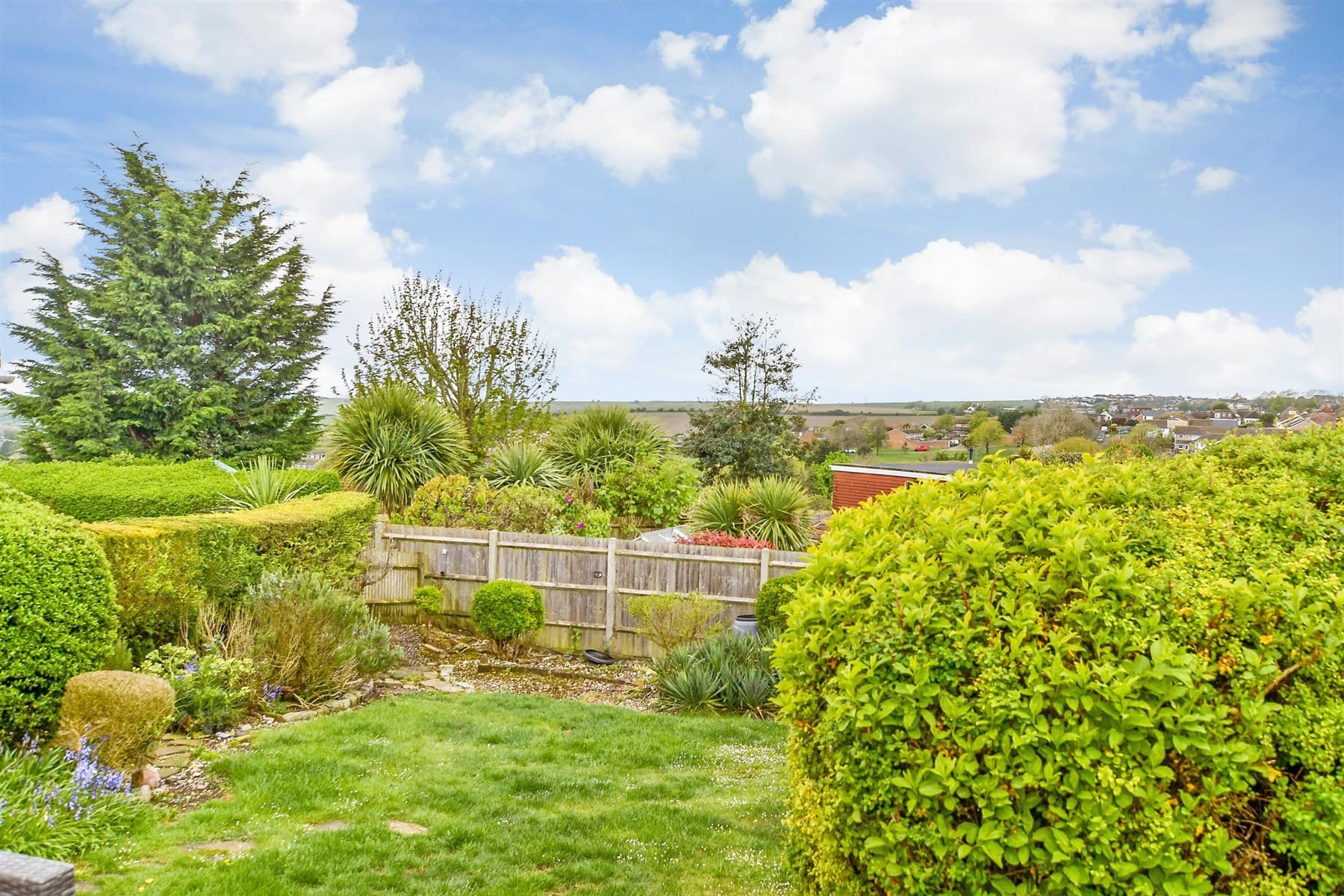 4 Bed Detached House, Sycamore Close Woodingdean Brighton — photo 3
