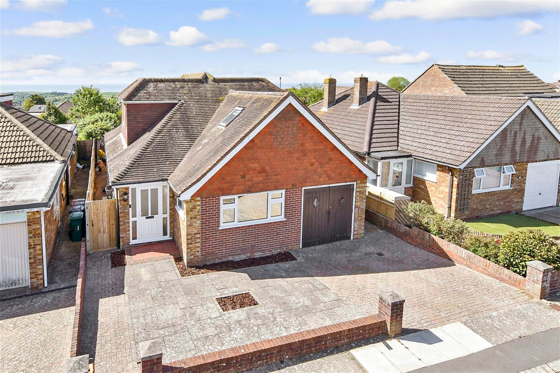 5 Bed Chalet, Mcwilliam Road Woodingdean Brighton — photo 1