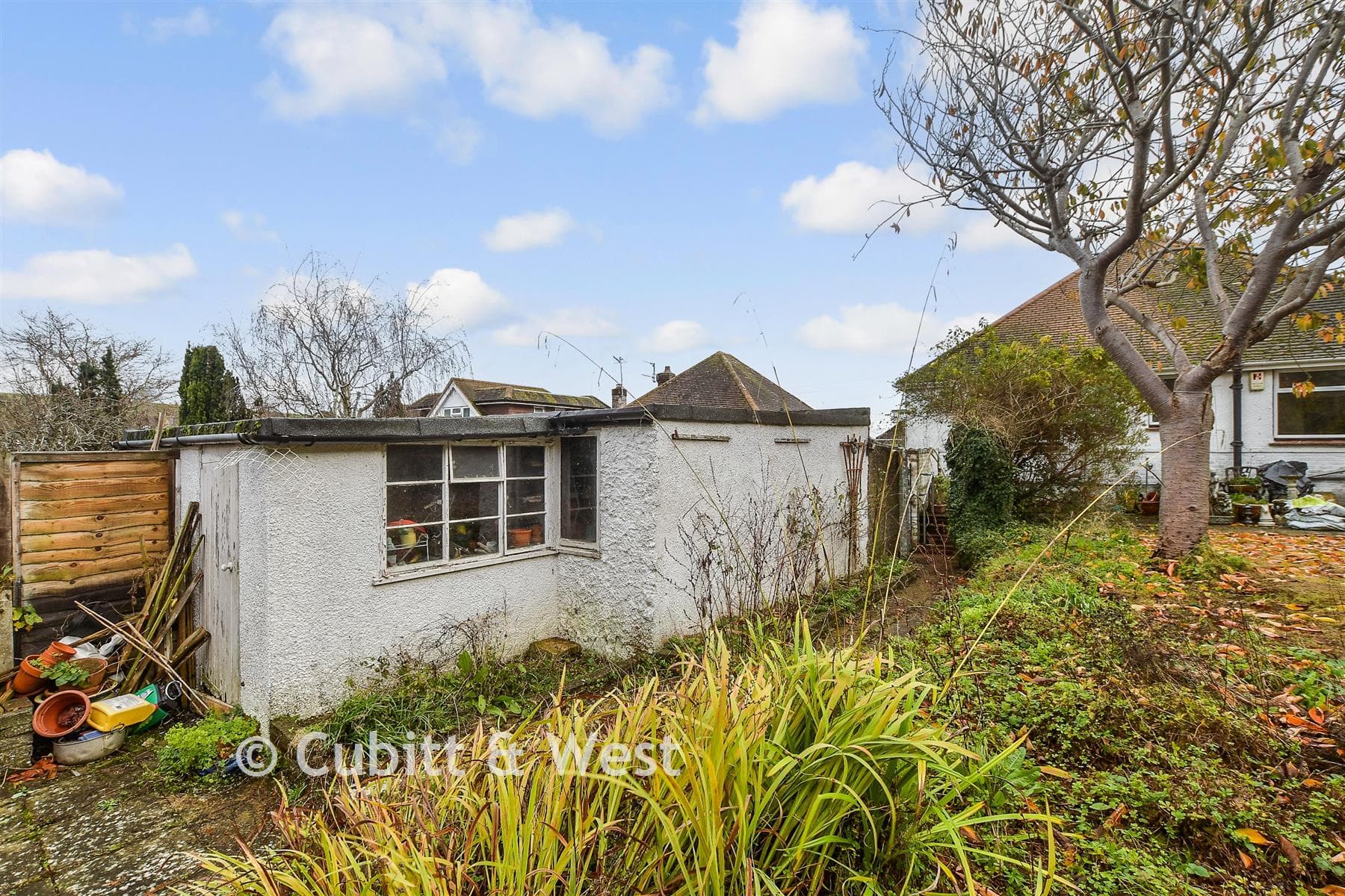 3 Bed Detached Bungalow, Eley Crescent Rottingdean Brighton — photo 2