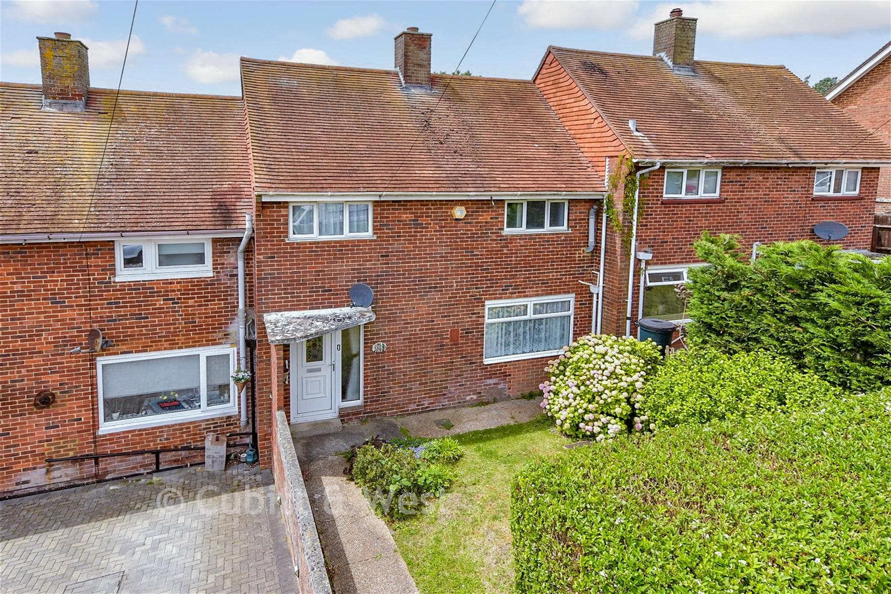 2 Bed Terraced House, Cowley Drive Woodingdean Brighton — photo 1