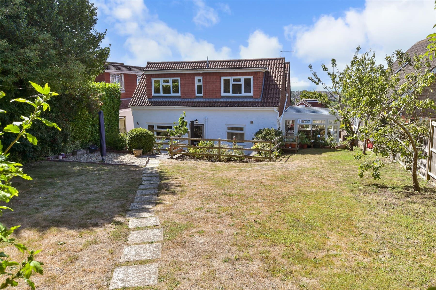 5 Bed Detached House, Crescent Drive North Woodingdean Brighton — photo 2