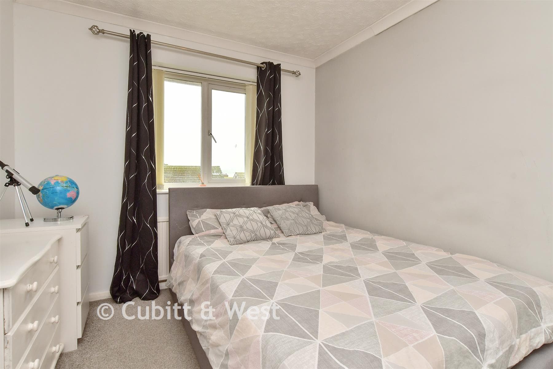 3 Bed End Of Terrace House, Batemans Road Woodingdean Brighton — photo 2