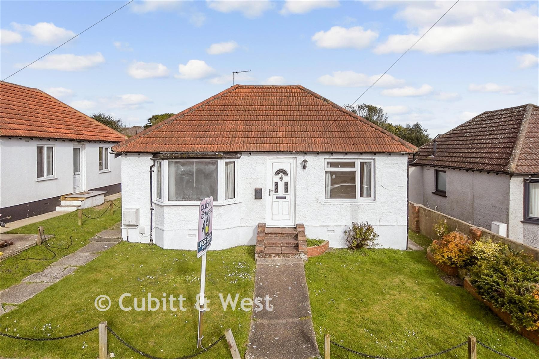 2 Bed Detached Bungalow, Downsview Avenue Woodingdean Brighton — photo 1
