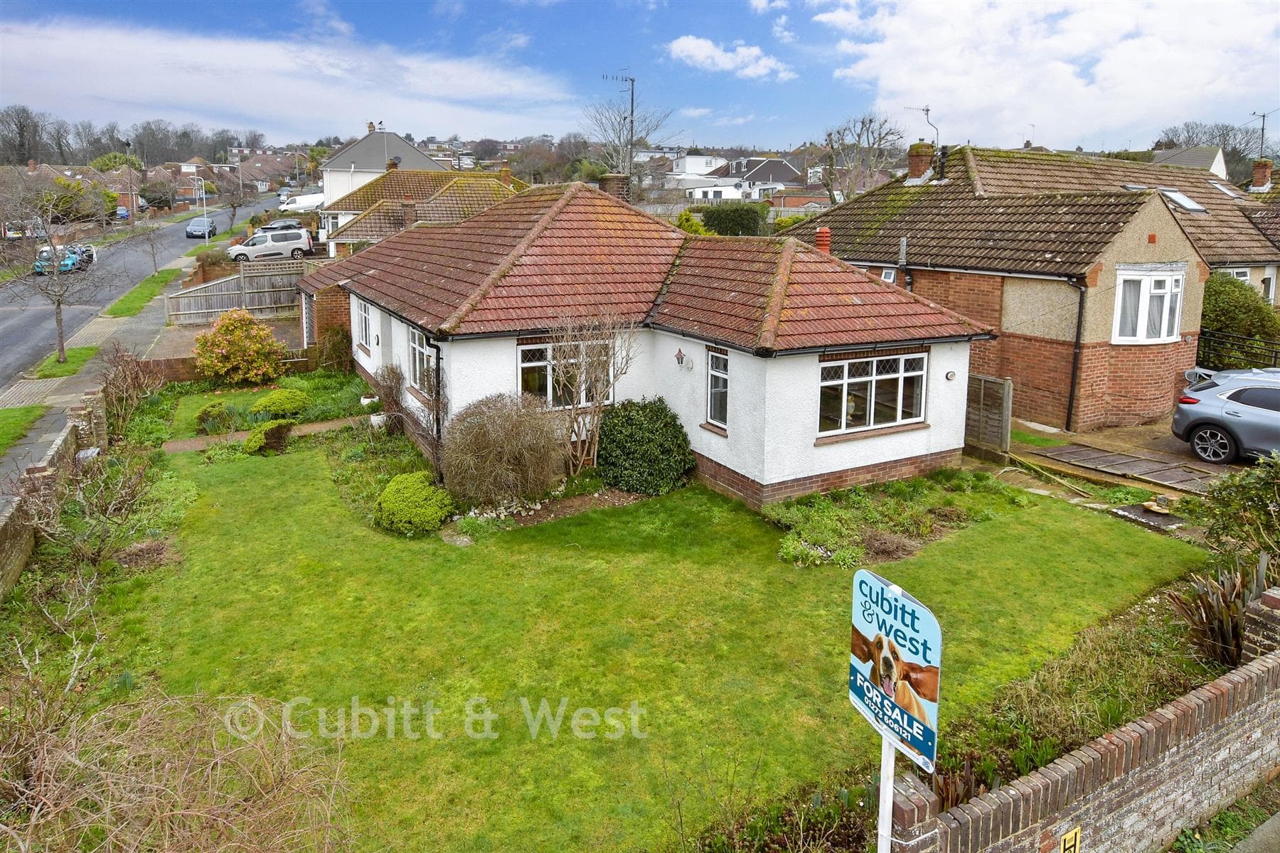 3 Bed Detached Bungalow, Cowley Drive Woodingdean Brighton — photo 1