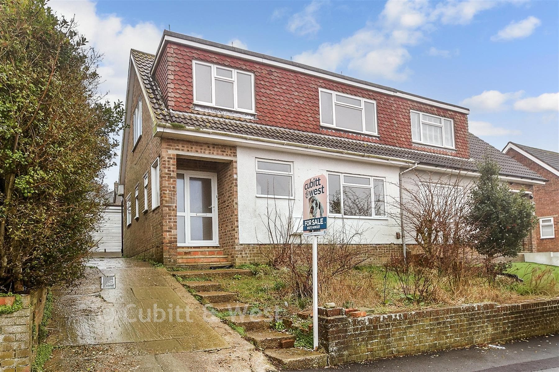 4 Bed Semi Detached House, Sycamore Close Woodingdean Brighton — photo 1