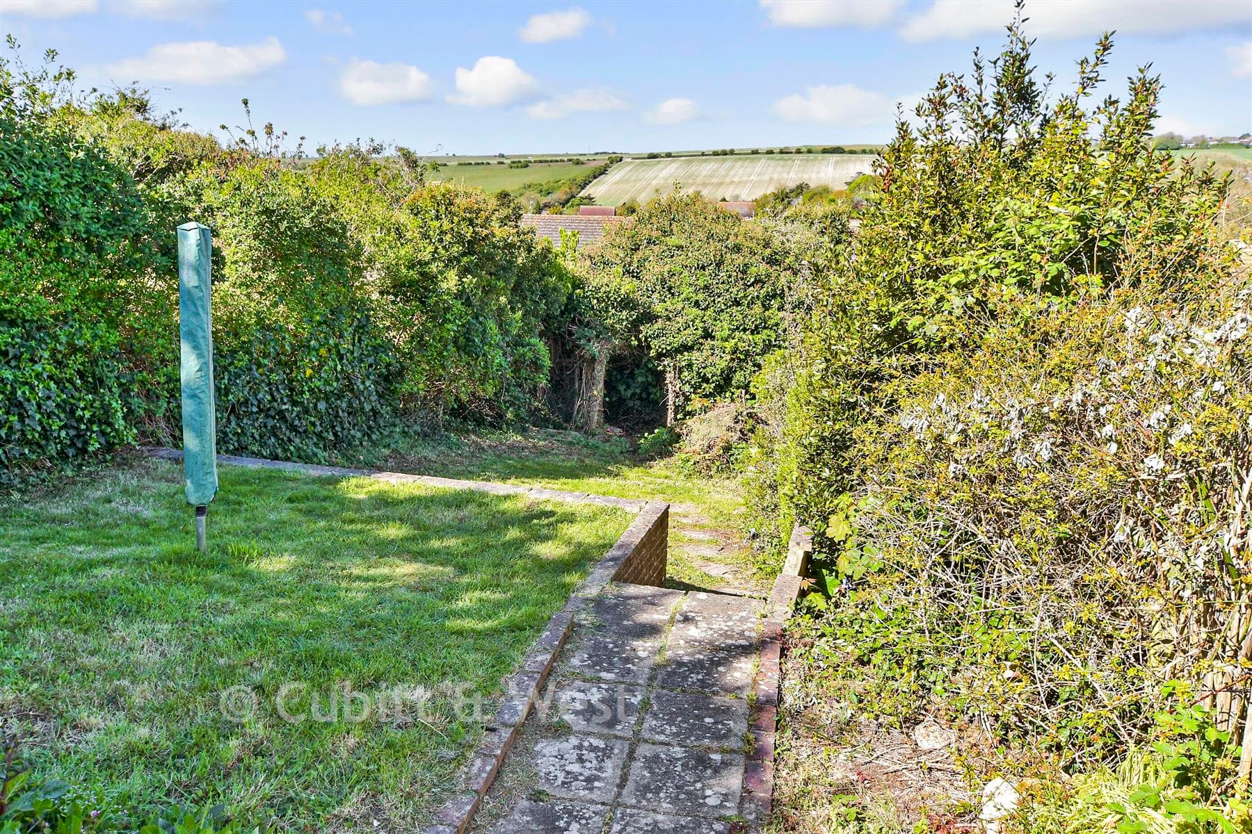 3 Bed Semi Detached House, Downs Valley Road Woodingdean Brighton — photo 3