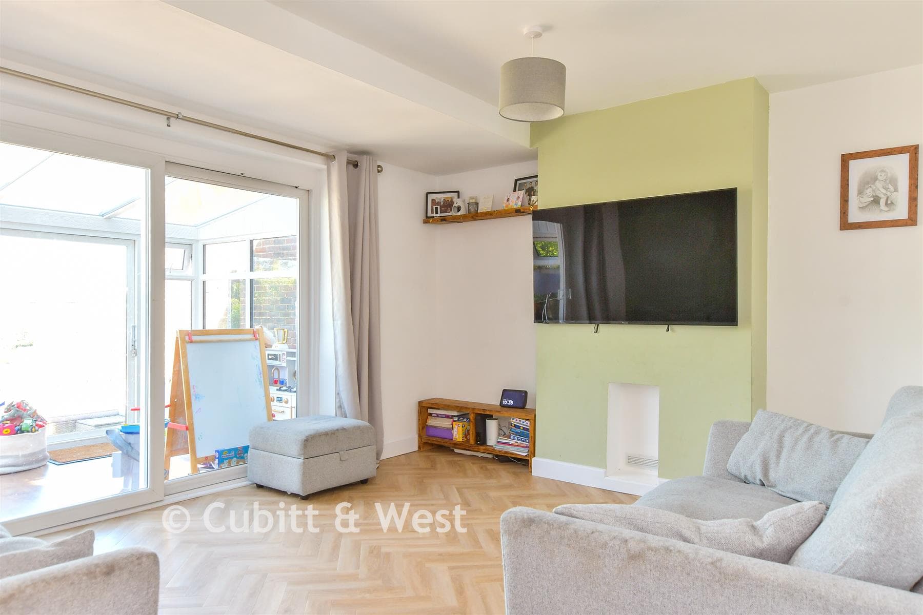 3 Bed Semi Detached House, Downs Valley Road Woodingdean Brighton — photo 4