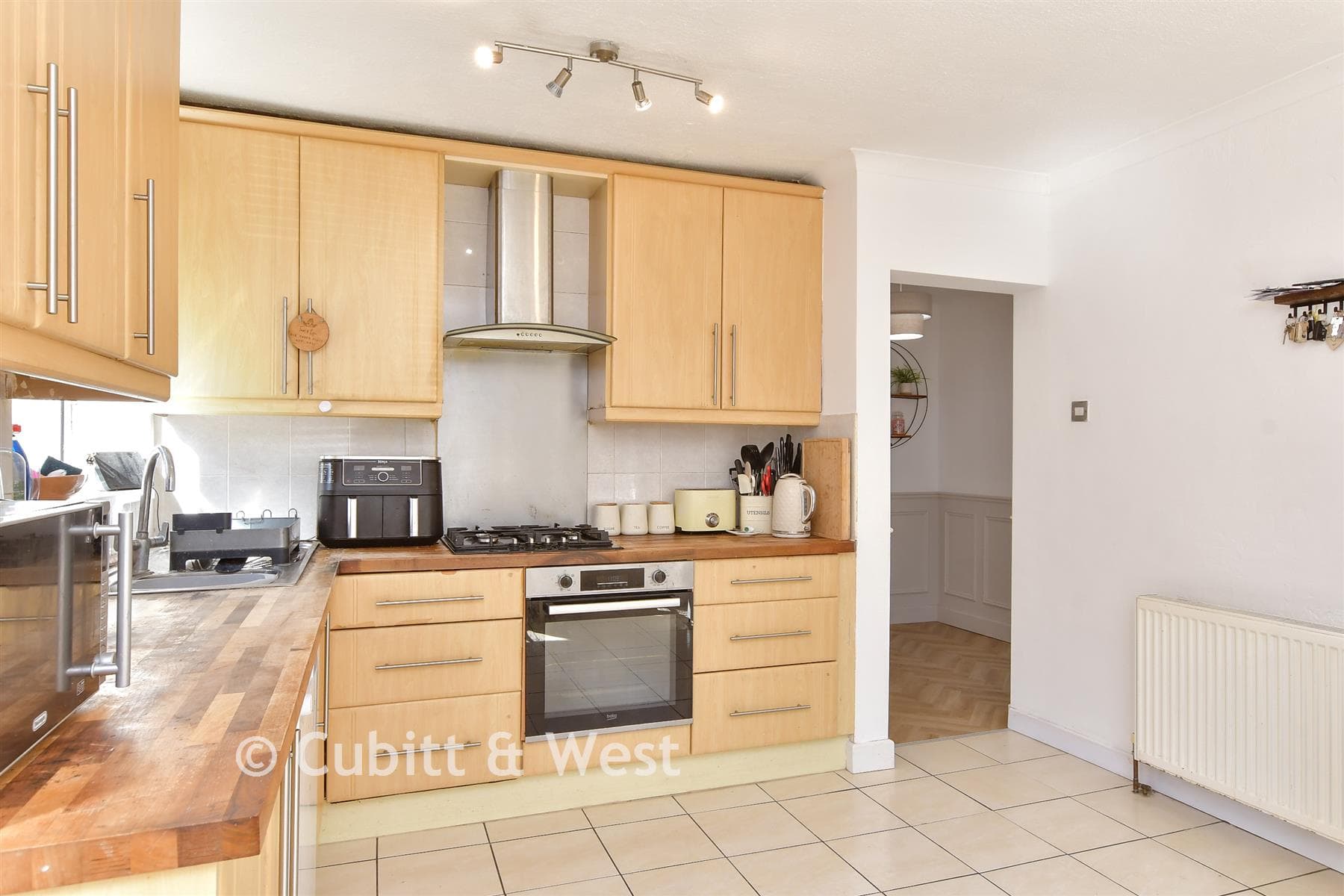 3 Bed Semi Detached House, Downs Valley Road Woodingdean Brighton — photo 5