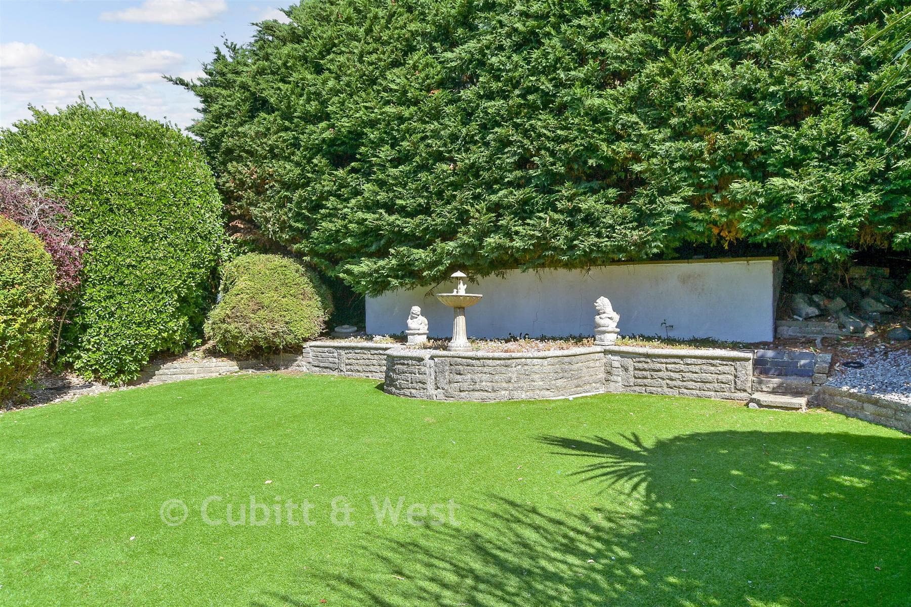 4 Bed Chalet, Balsdean Road Woodingdean Brighton — photo 2