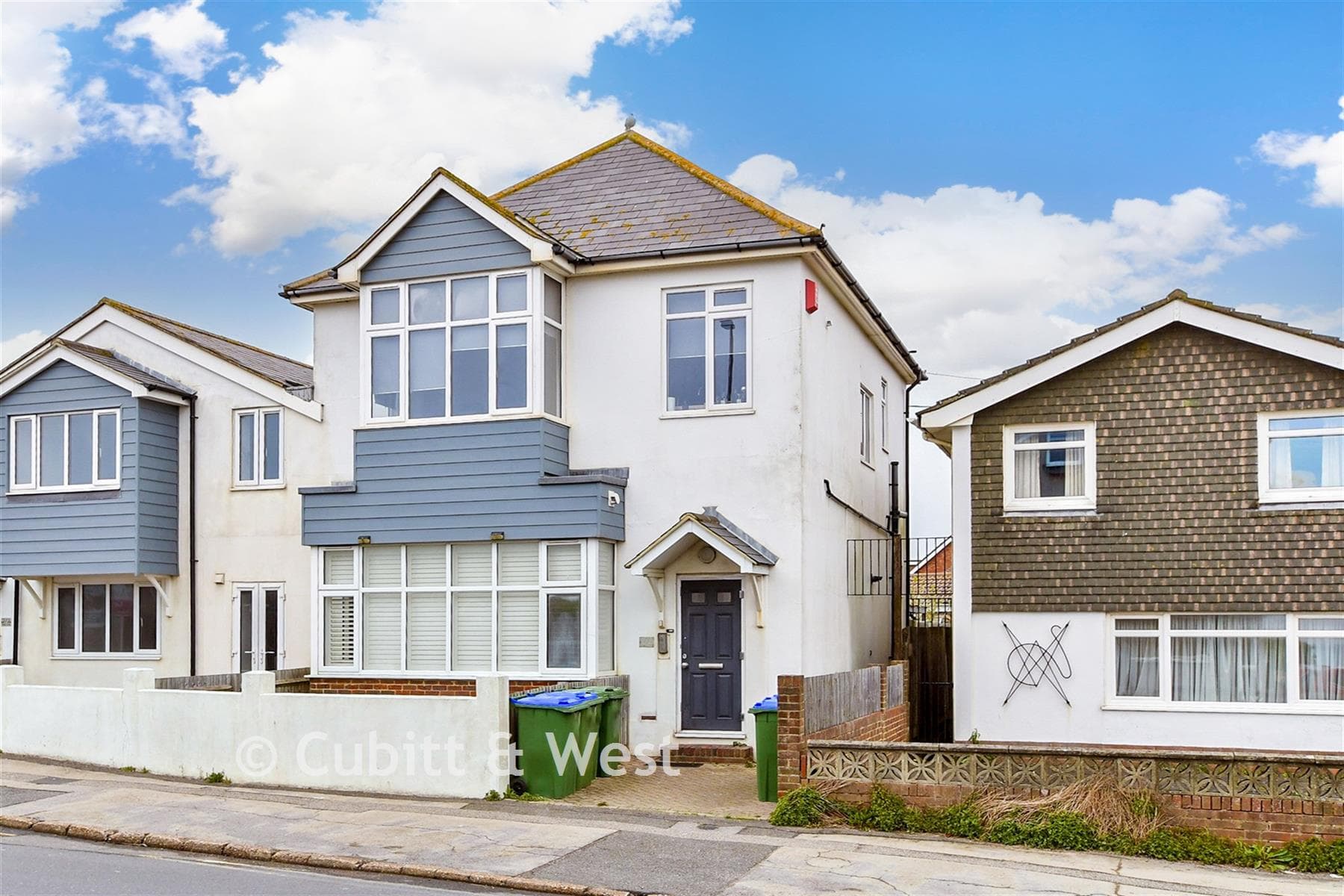 1 Bed Flat, South Coast Road Peacehaven — photo 1