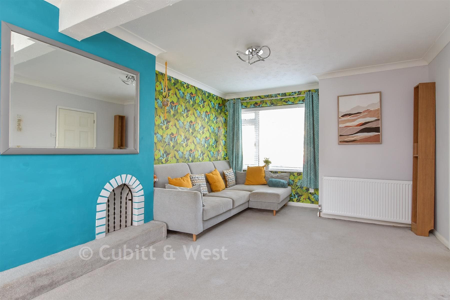 3 Bed Terraced House, The Broadway Lancing — photo 4