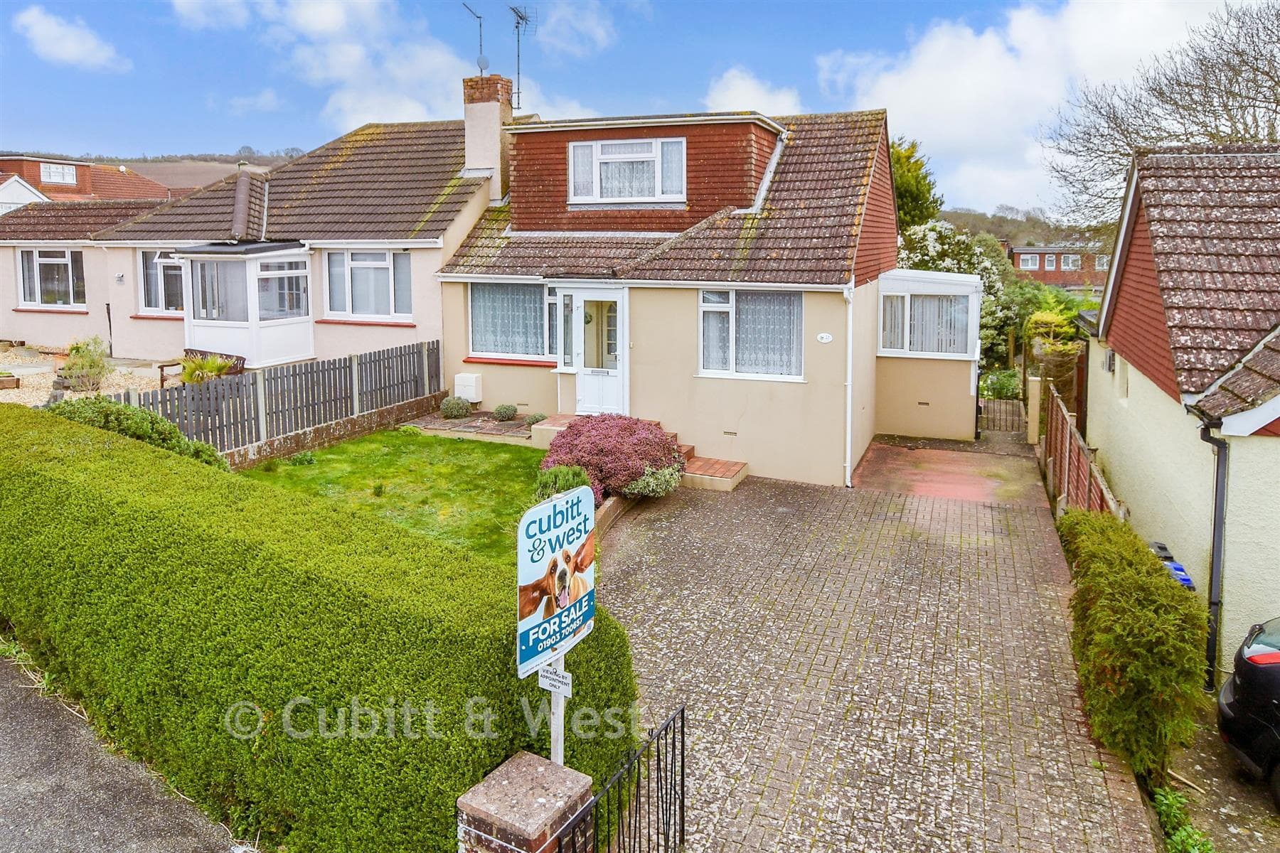 3 Bed Semi Detached Bungalow, Mountview Road Sompting Lancing — photo 2