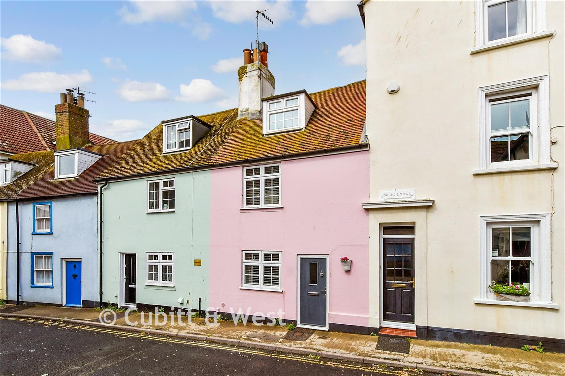 2 Bed Cottage, Church Street Seaford — photo 1