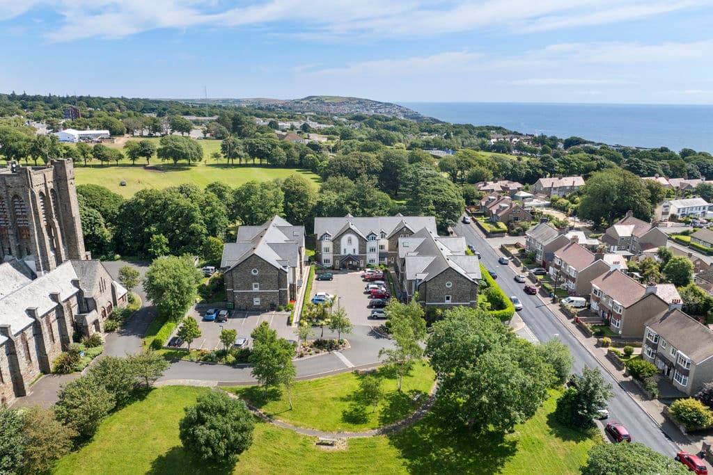 27 St Ninians Court St Ninians Road, Douglas — photo 2