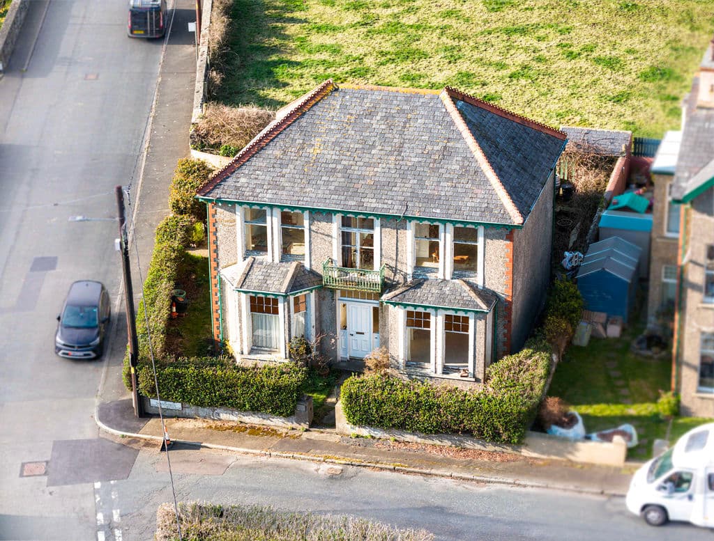 Meadow Cottage, 1 Meadowfield, Port Erin — photo 1