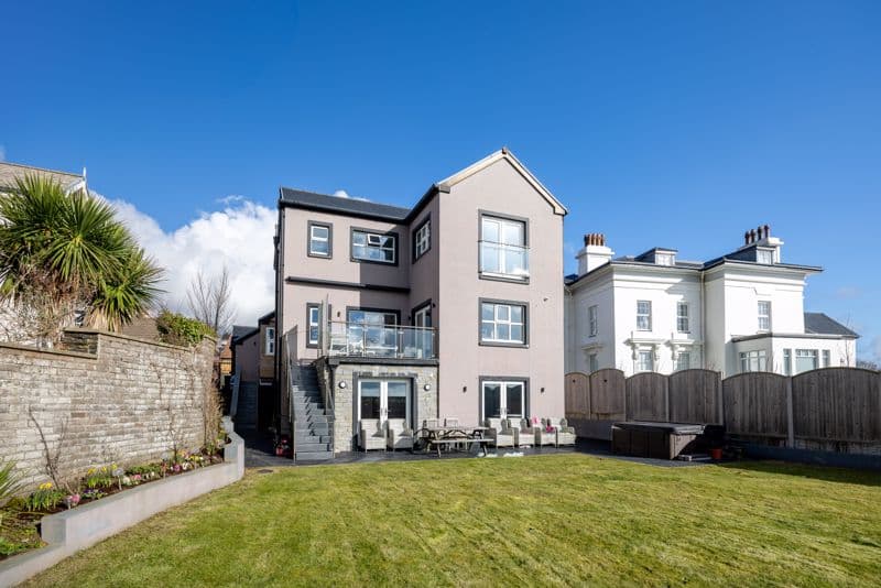 Arlington Lodge, Strathallan Road, Onchan — photo 2