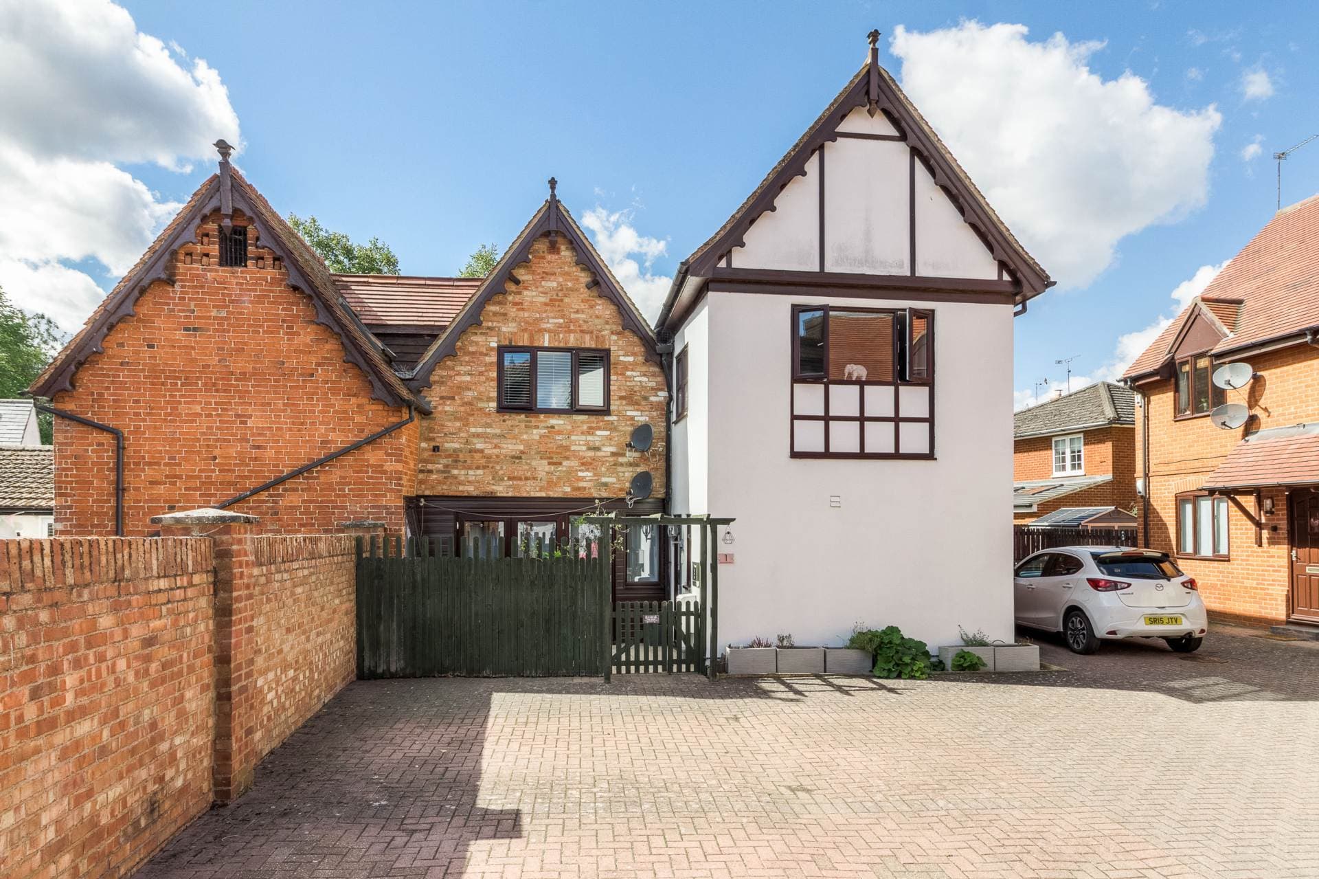Courthouse Mews, Newport Pagnell — photo 1