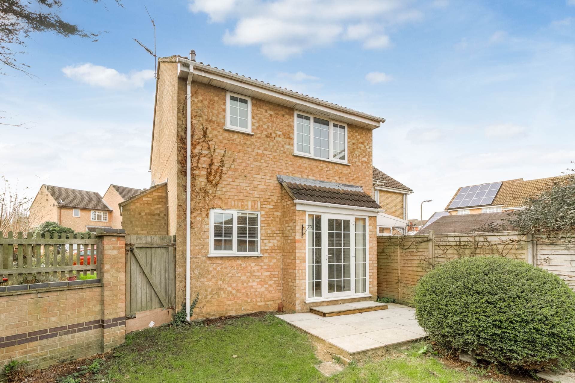 Housman Close, Newport Pagnell — photo 1