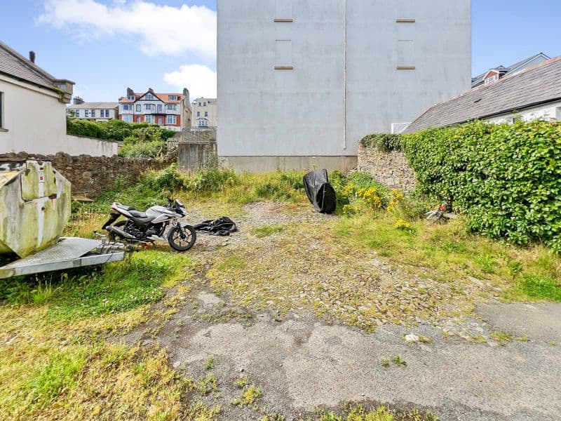 Off Gellings Avenue, Port St. Mary — photo 4