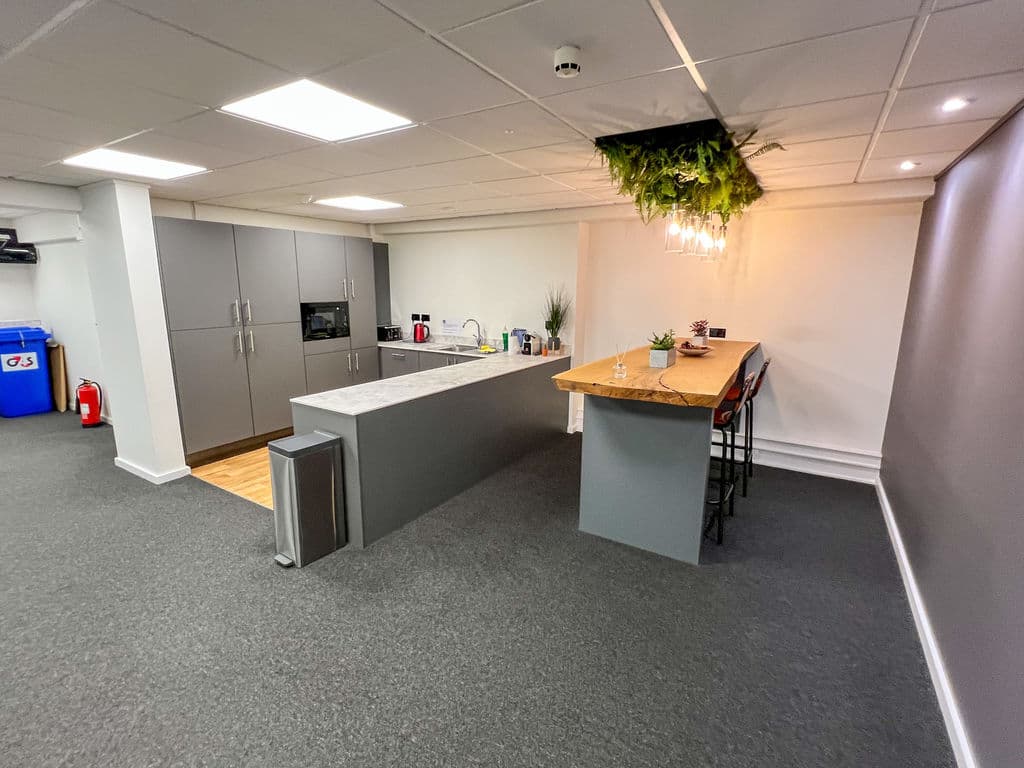 Second Floor Serviced Offices, Exchange House, Douglas — photo 4