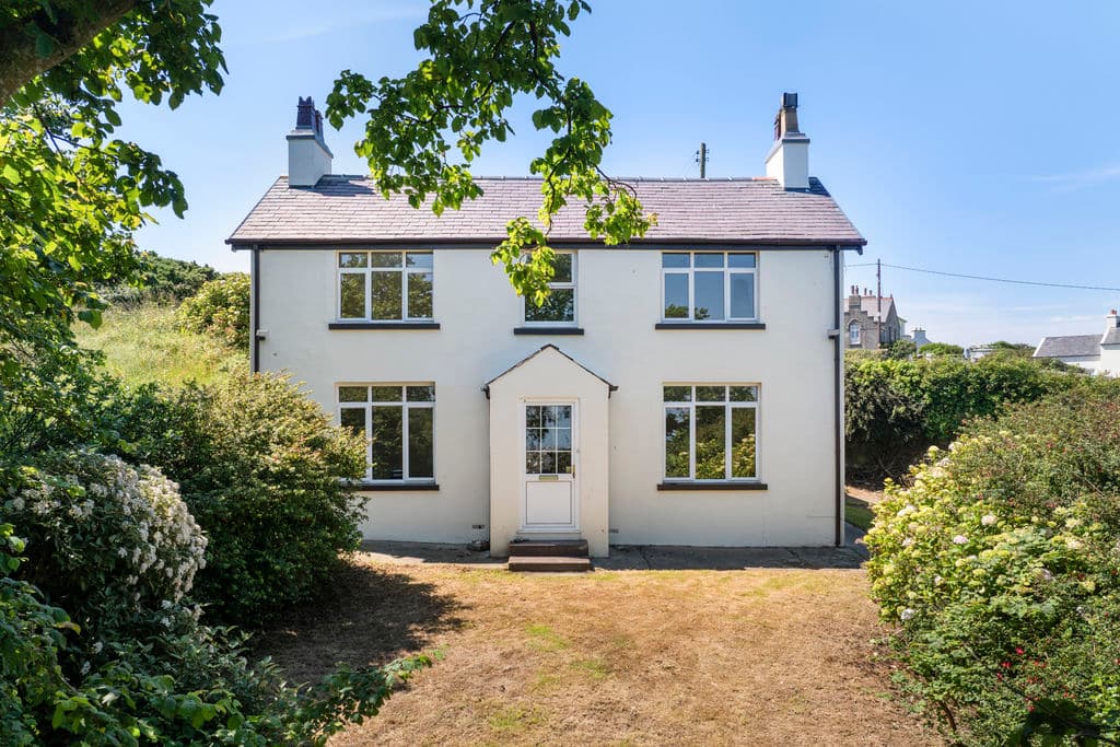 Well Cottage, Howe Road, Port St Mary — photo 1