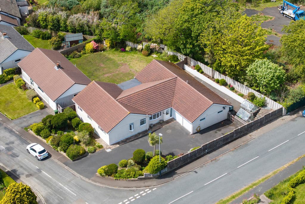 11 The Kirkway, Harbour Road, Onchan — photo 2