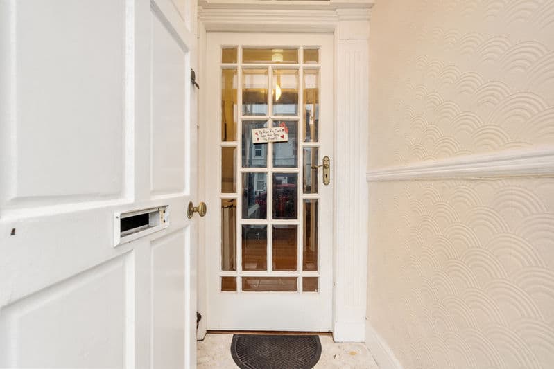 20 Farrant Street, Douglas — photo 2