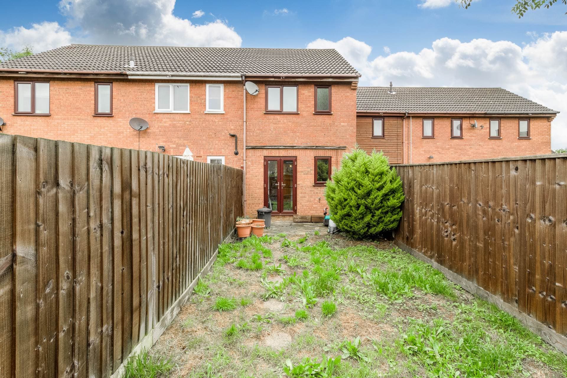 Bosworth Close, Bletchley — photo 1